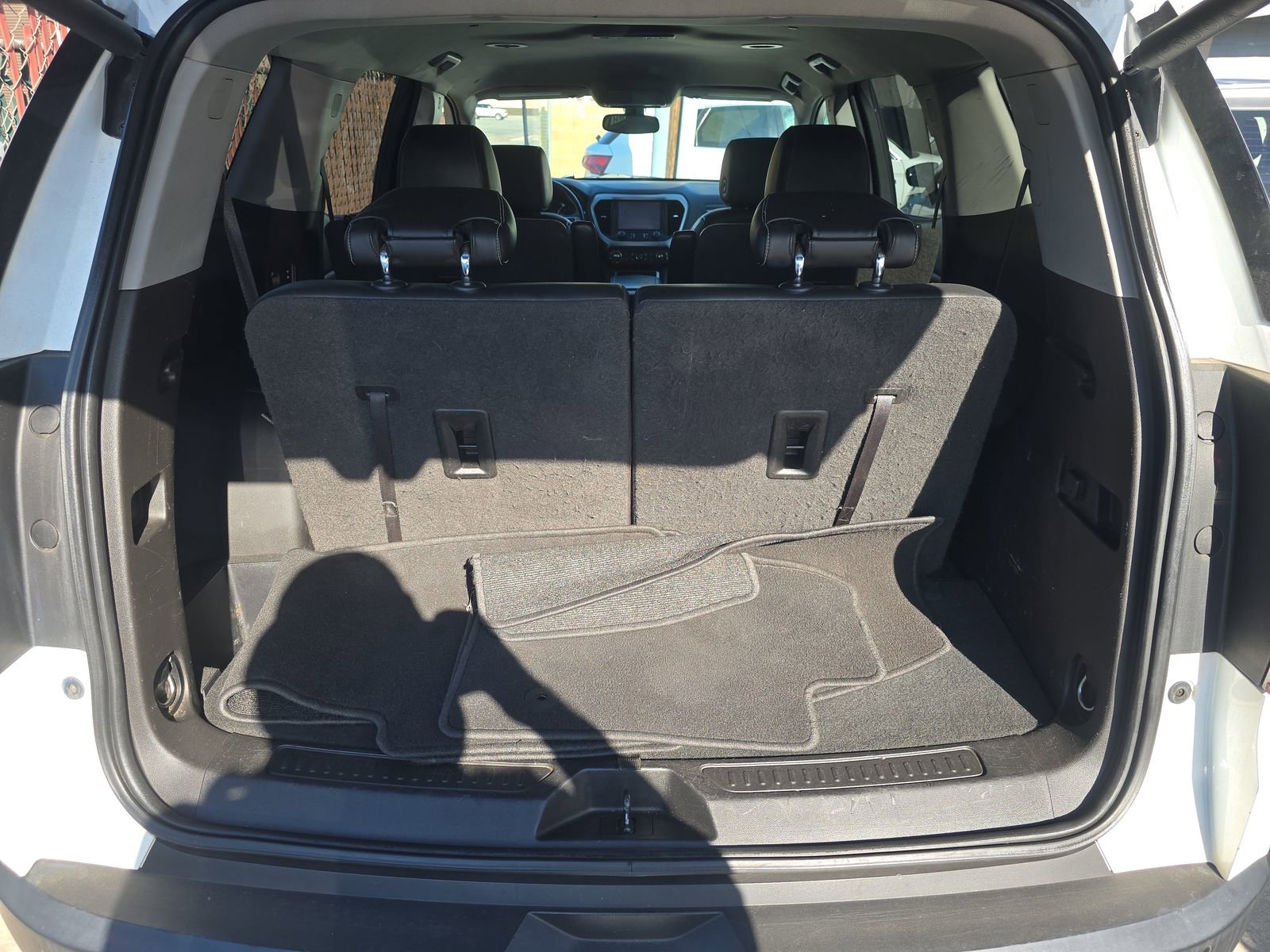 Used 2020 GMC Acadia SLT image 17