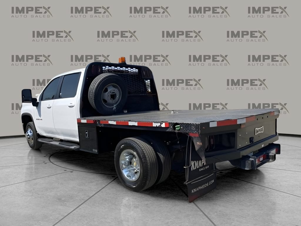 Used 2024 Chevrolet Silverado 3500 LT w/ Convenience Package AWD/4WD image 3