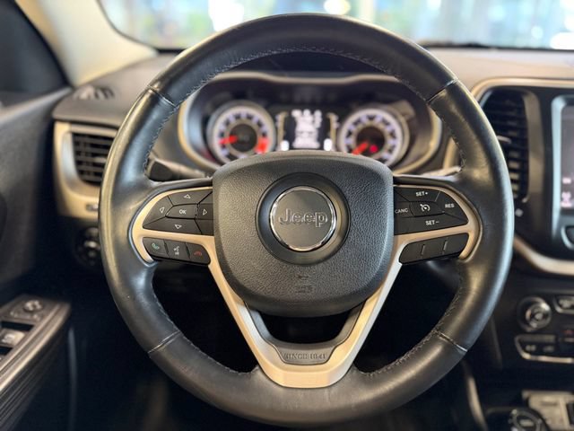 Used 2015 Jeep Cherokee Latitude w/ Comfort/Convenience Group AWD/4WD image 24
