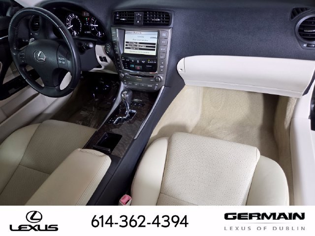 Used 2010 Lexus IS 350C w/ Luxury Pkg RWD image 33