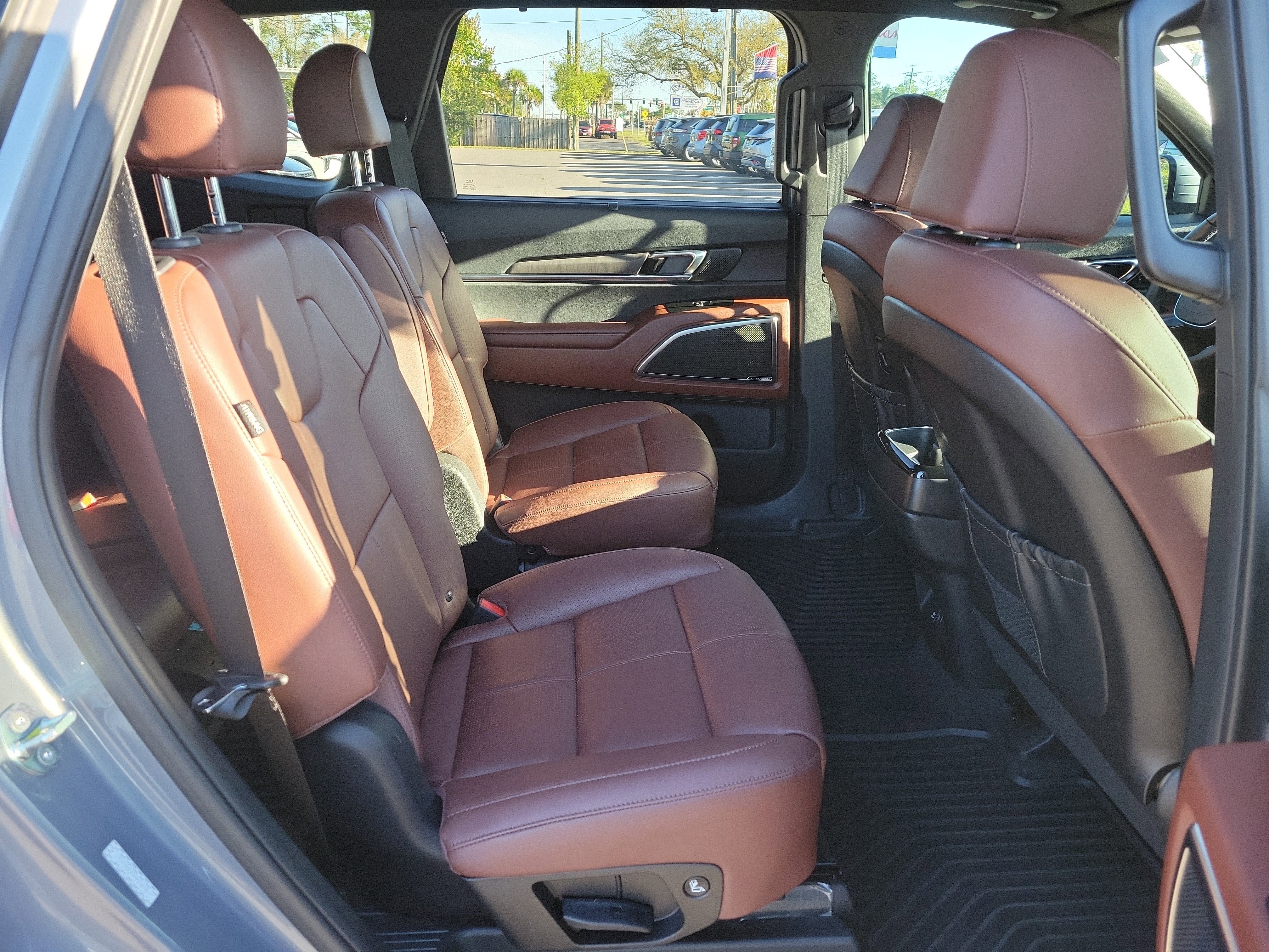 Used 2023 Kia Telluride SX image 12