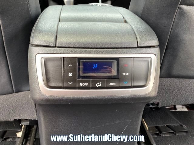 Used 2019 Toyota Highlander SE FWD image 49