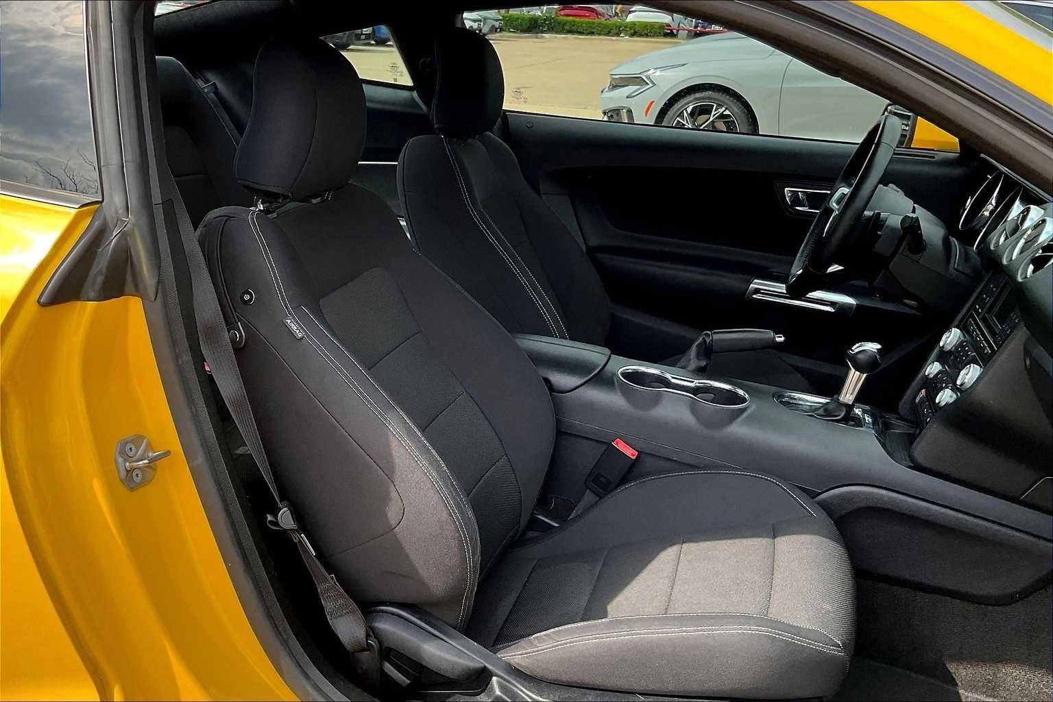 Used 2015 Ford Mustang V6 w/ Equipment Group 051A image 11