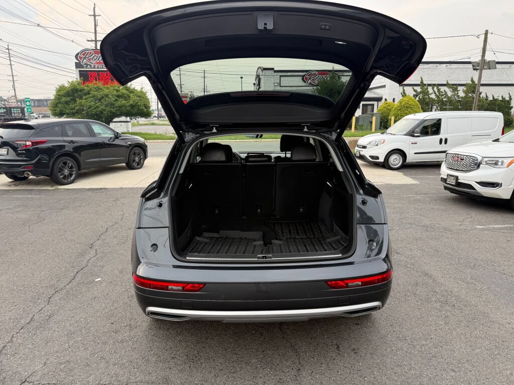 Used 2019 Audi Q5 Prestige w/ Prestige Package AWD/4WD image 33