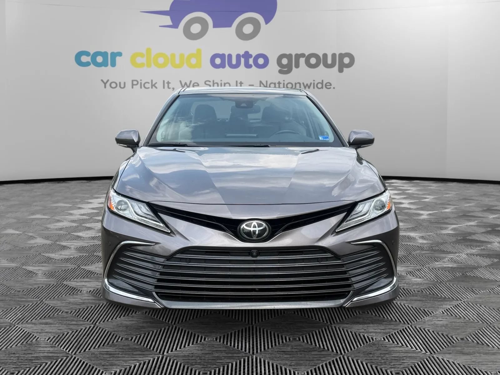 Used 2023 Toyota Camry XLE w/ Navigation Package FWD image 8