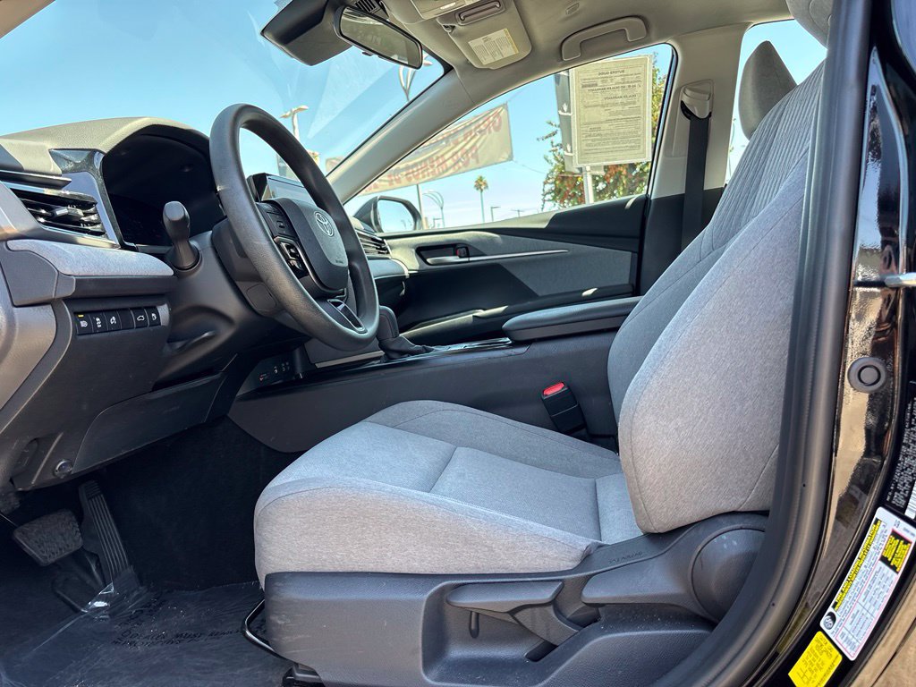 Used 2025 Toyota Camry LE FWD image 11