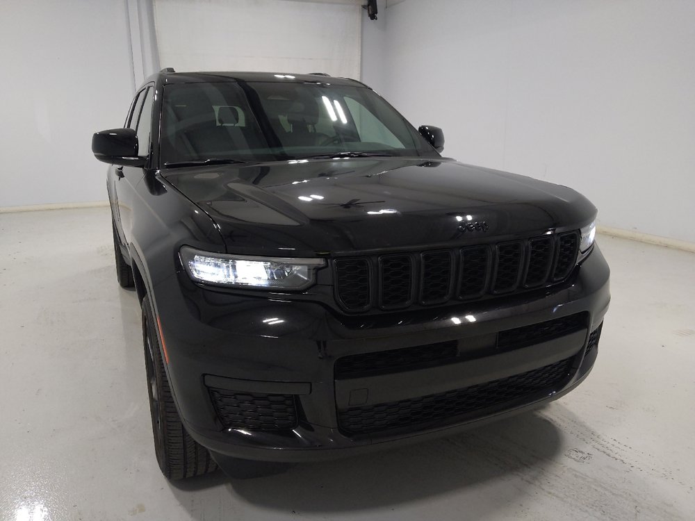 Used 2023 Jeep Grand Cherokee L Laredo AWD/4WD image 14