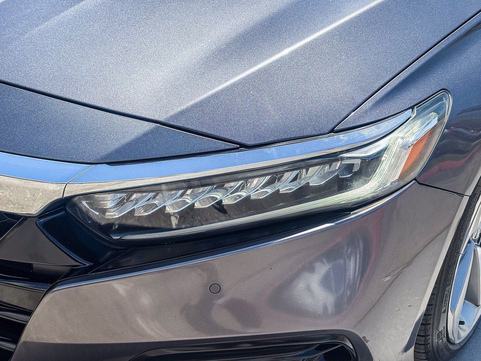 Used 2018 Honda Accord Touring image 9