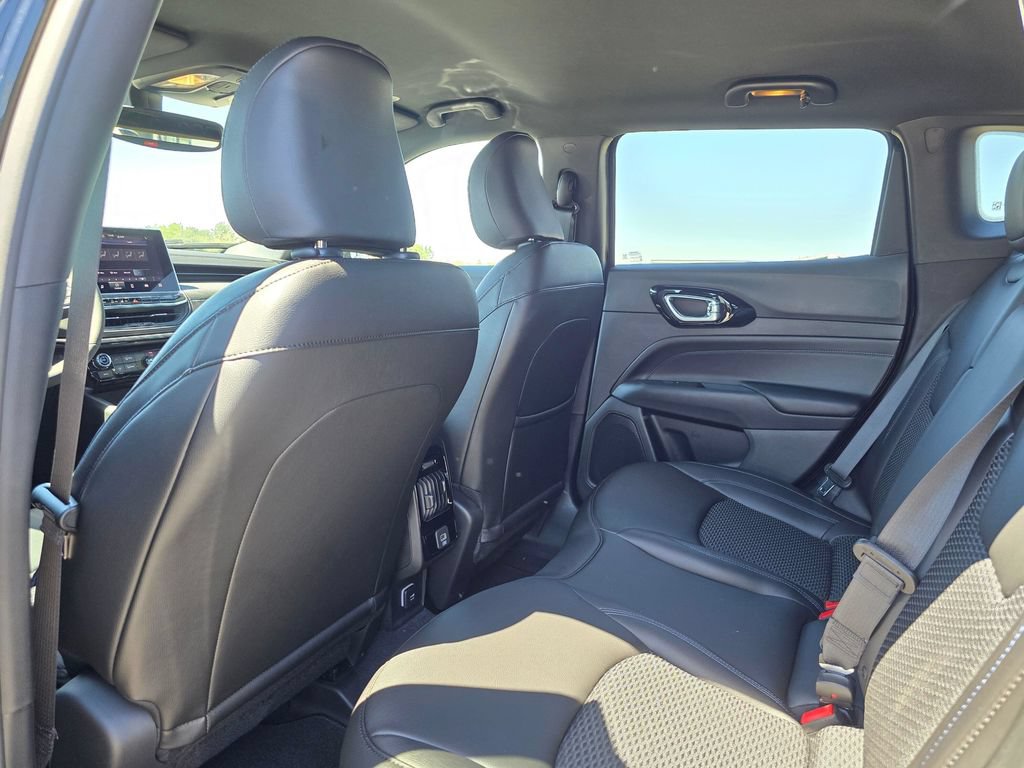 New 2026 Jeep Compass Latitude AWD/4WD image 14
