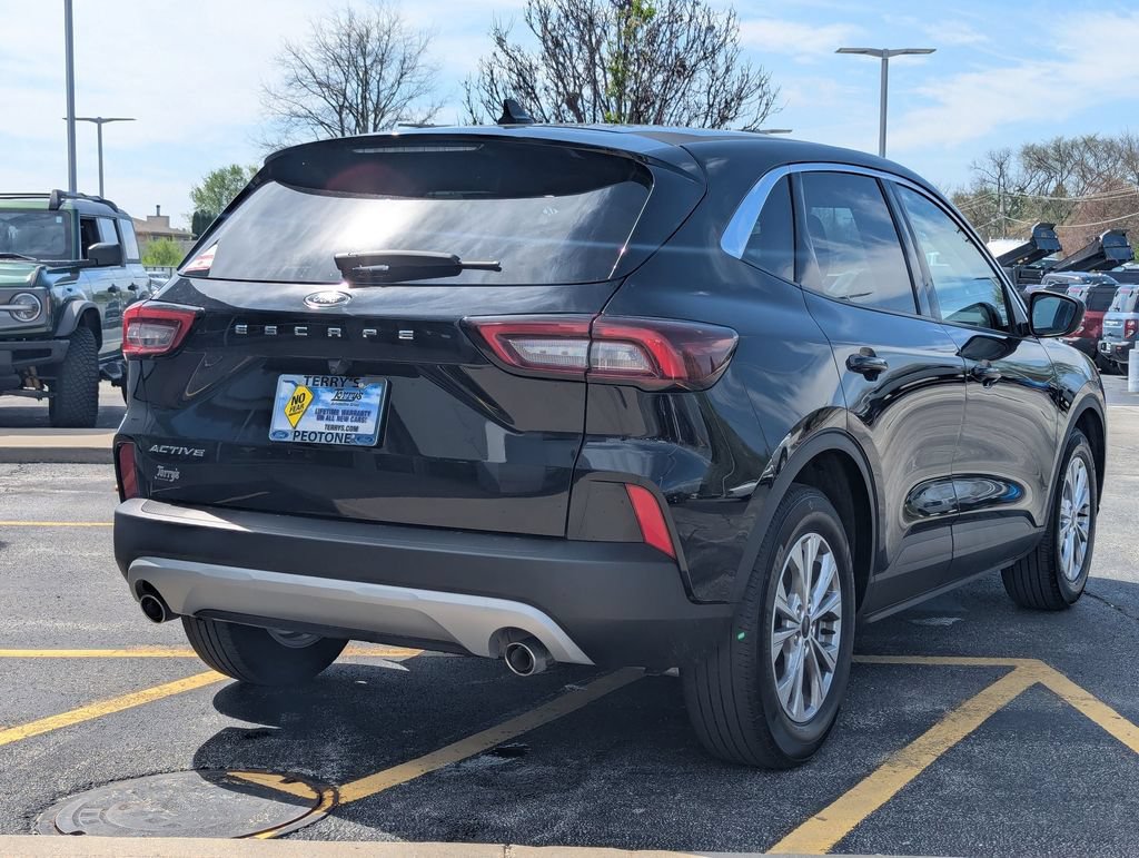 Certified 2024 Ford Escape Active w/ Cold Weather Package FWD image 3