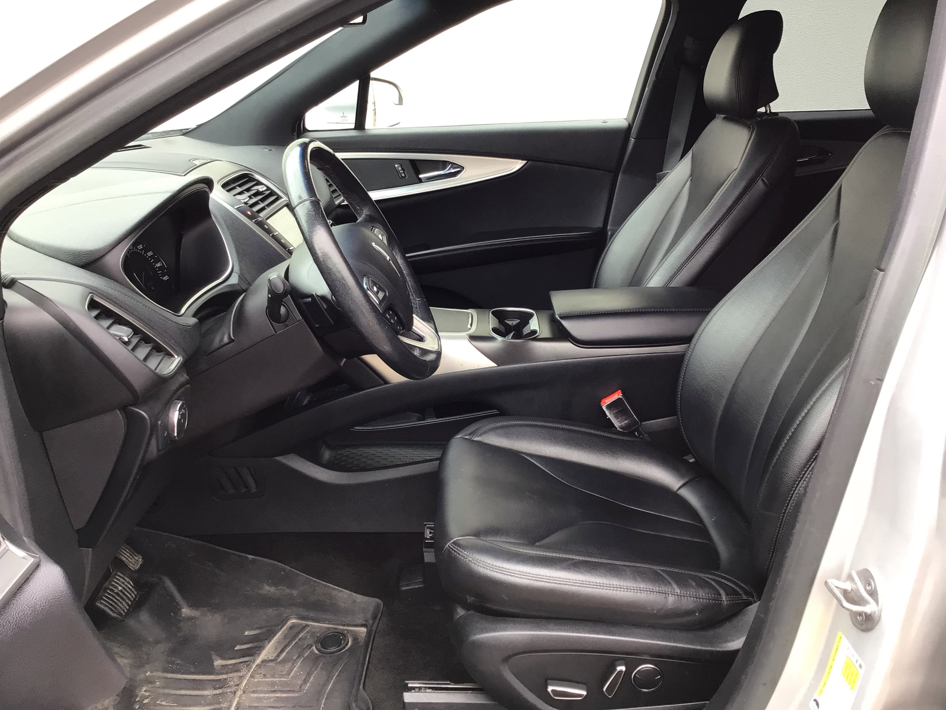 Used 2016 Lincoln MKX Premiere FWD image 10