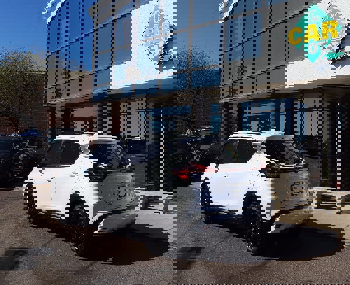 Used 2023 Nissan Kicks SR image 9