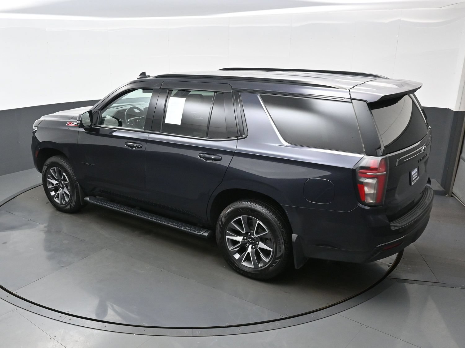 Used 2023 Chevrolet Tahoe Z71 w/ Luxury Package AWD/4WD image 38