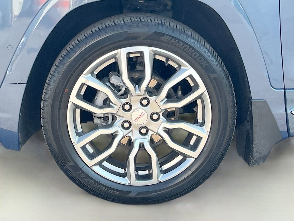 Used 2024 GMC Terrain Denali w/ Denali Premium Package image 33