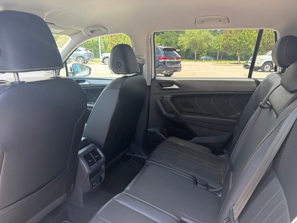 Used 2023 Volkswagen Tiguan SE FWD image 9