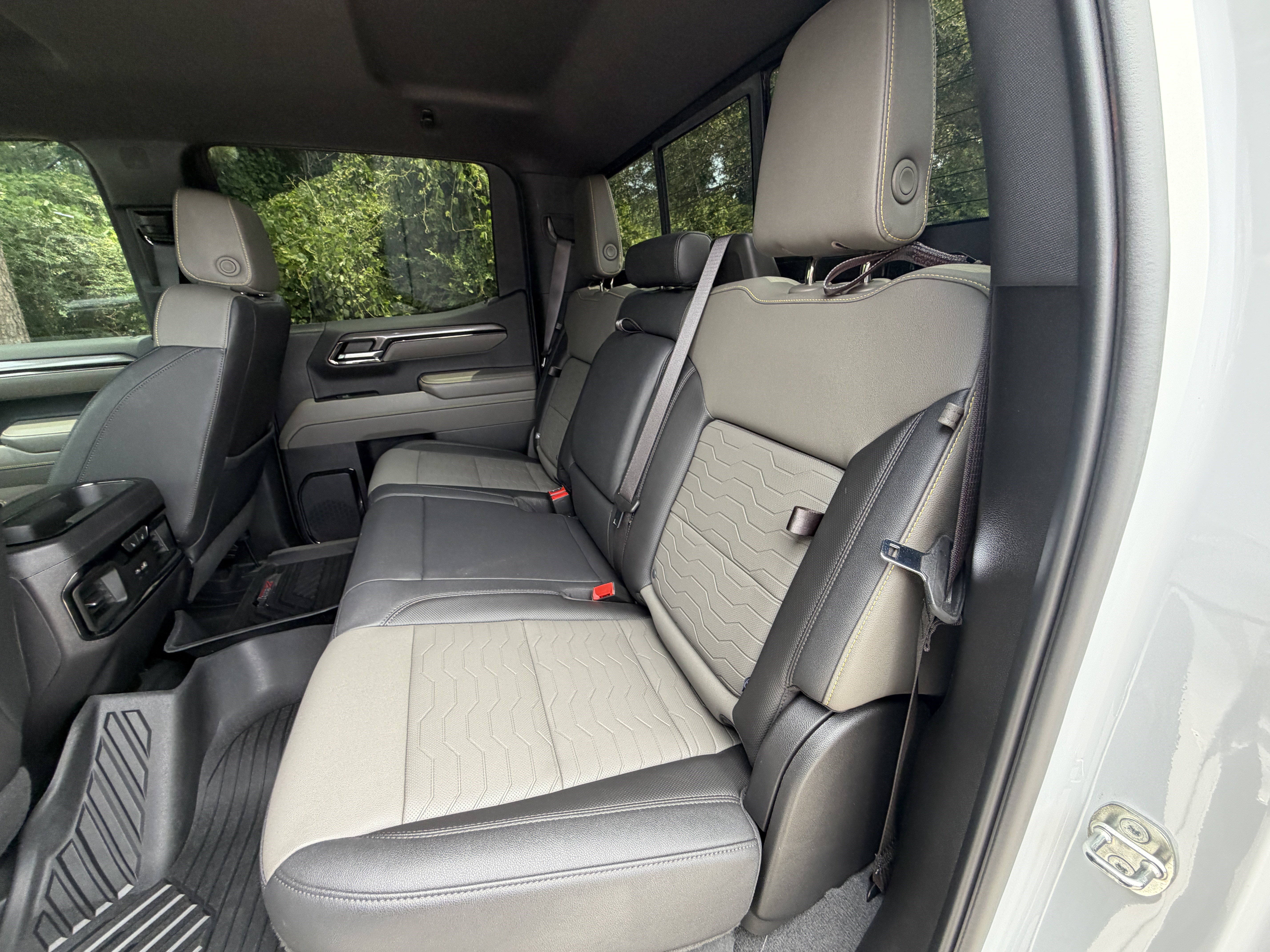 Used 2024 Chevrolet Silverado 1500 ZR2 AWD/4WD image 17
