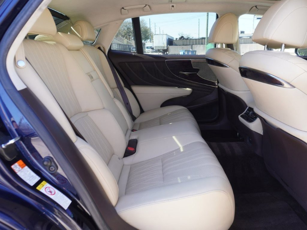 Used 2019 Lexus LS 500 image 9