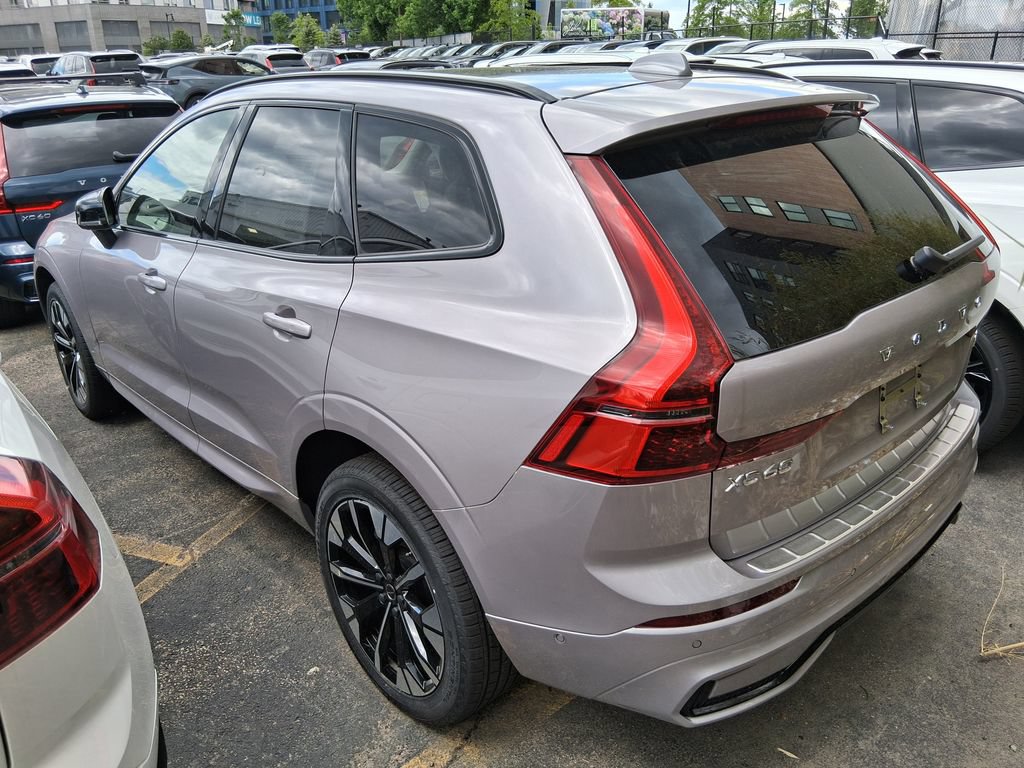 New 2026 Volvo XC60 B5 Plus w/ Protection Package Premier AWD/4WD image 5