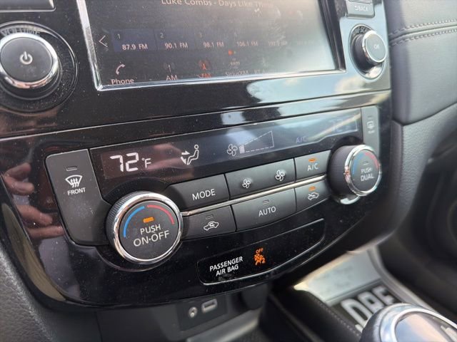 Used 2018 Nissan Rogue SL w/ Premium Package image 25