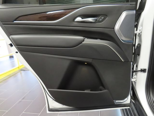 Certified 2022 Cadillac Escalade Premium Luxury Platinum AWD/4WD image 10
