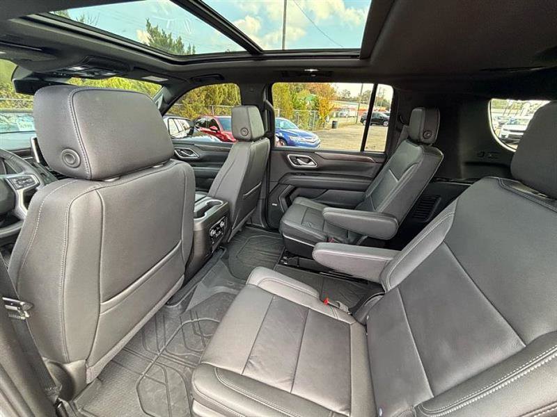 Used 2024 Chevrolet Suburban Z71 w/ Luxury Package image 34