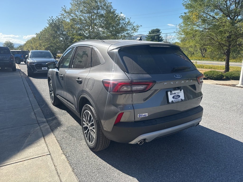 New 2024 Ford Escape SE image 5