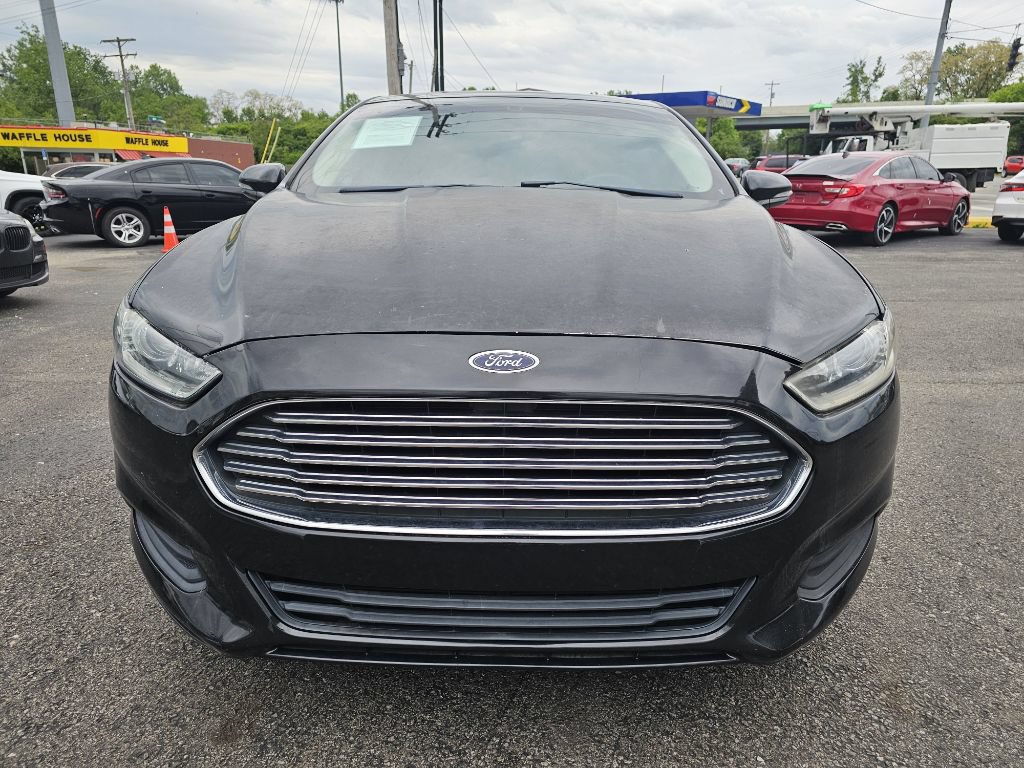 Used 2015 Ford Fusion SE FWD image 6