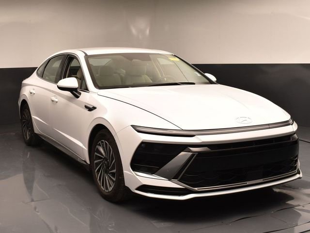 Used 2025 Hyundai Sonata SEL image 2