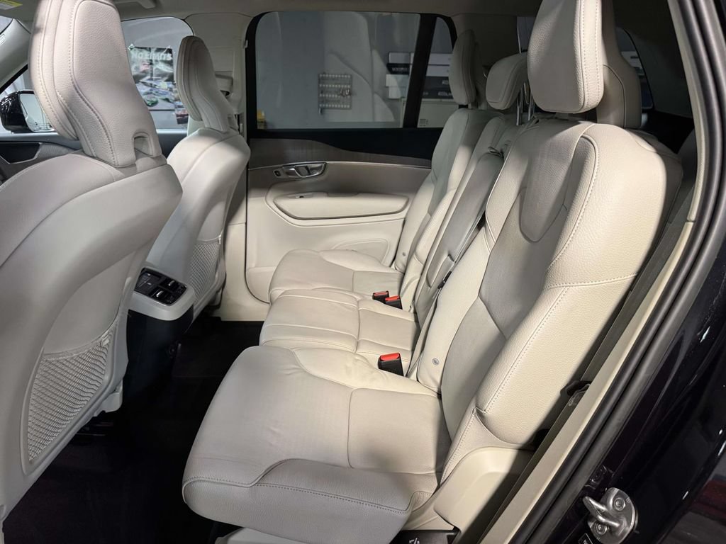 Used 2023 Volvo XC90 B6 Plus AWD/4WD image 14
