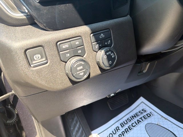 Used 2024 Chevrolet Silverado 1500 LT w/ Z71 Off-Road Package AWD/4WD image 24