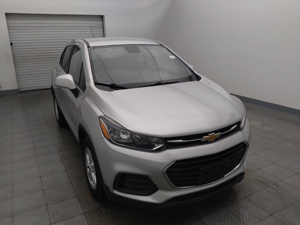 Used 2020 Chevrolet Trax LS w/ Tint and Cruise Package FWD image 14