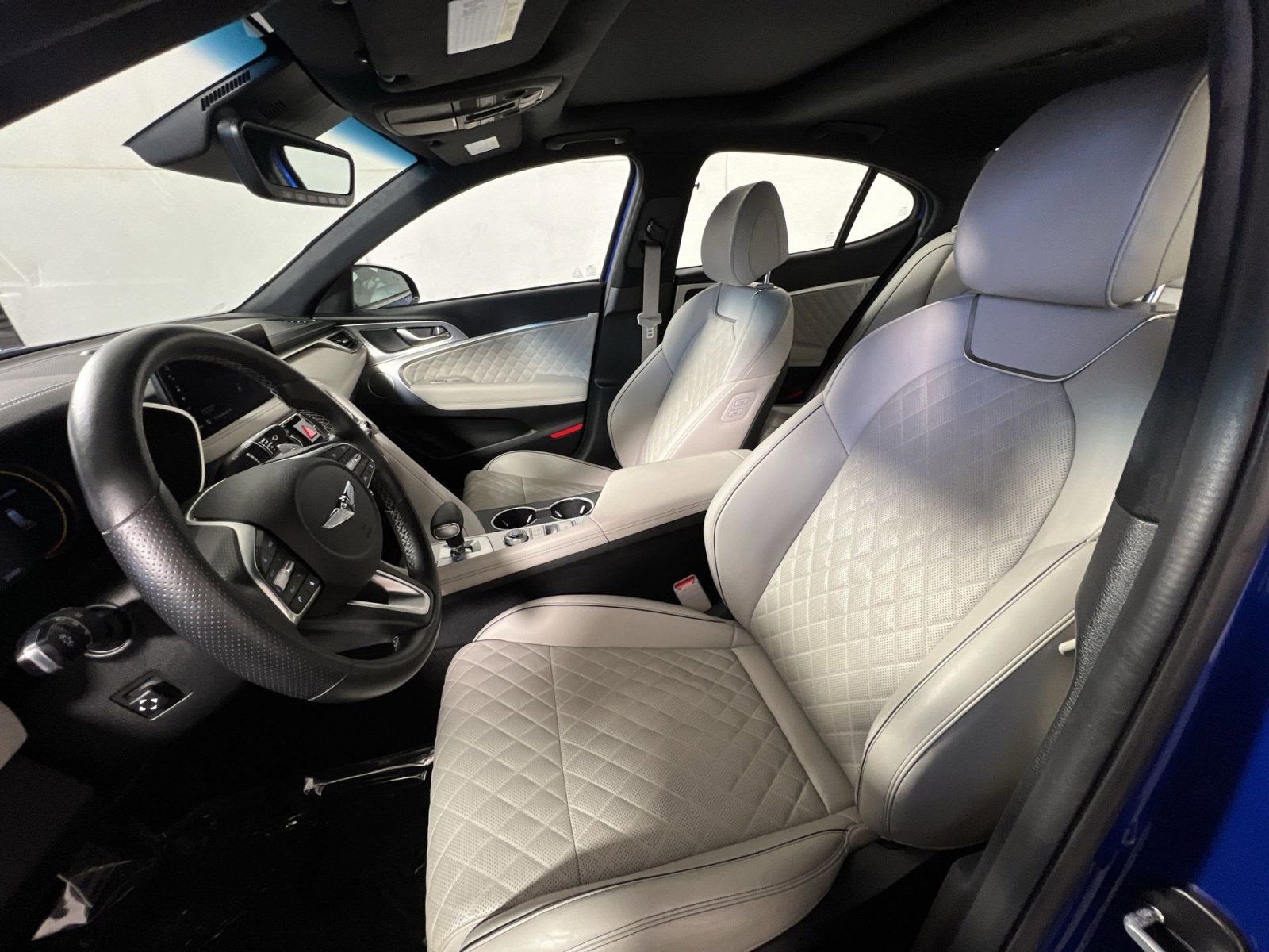 Used 2023 Genesis G70 3.3T w/ Sport Prestige Package image 11