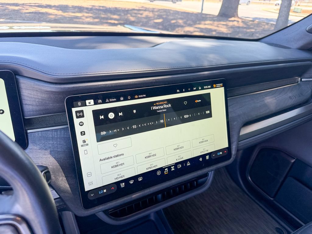 Used 2023 Rivian R1T Adventure AWD/4WD image 16