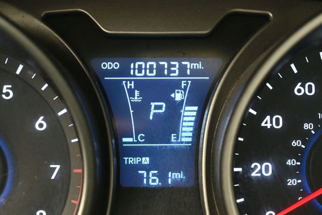 Used 2016 Hyundai Veloster FWD image 17
