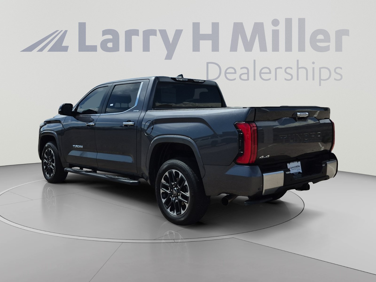 Certified 2025 Toyota Tundra Limited AWD/4WD image 3