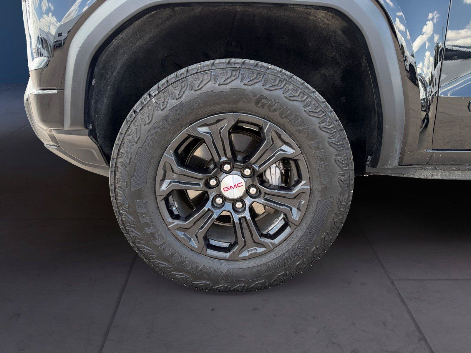 Used 2024 GMC Canyon Elevation RWD image 14