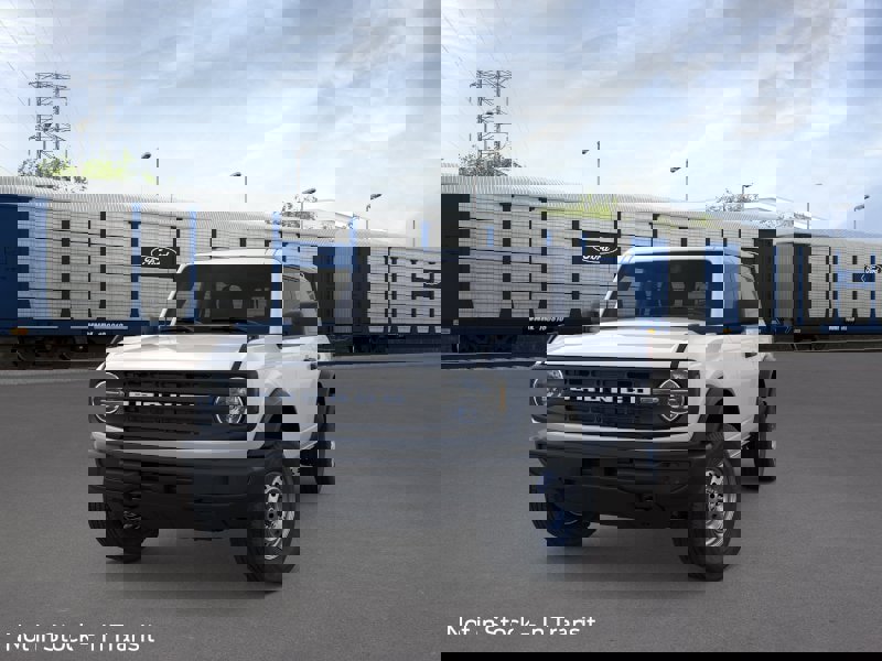 New 2026 Ford Bronco 4-Door image 2