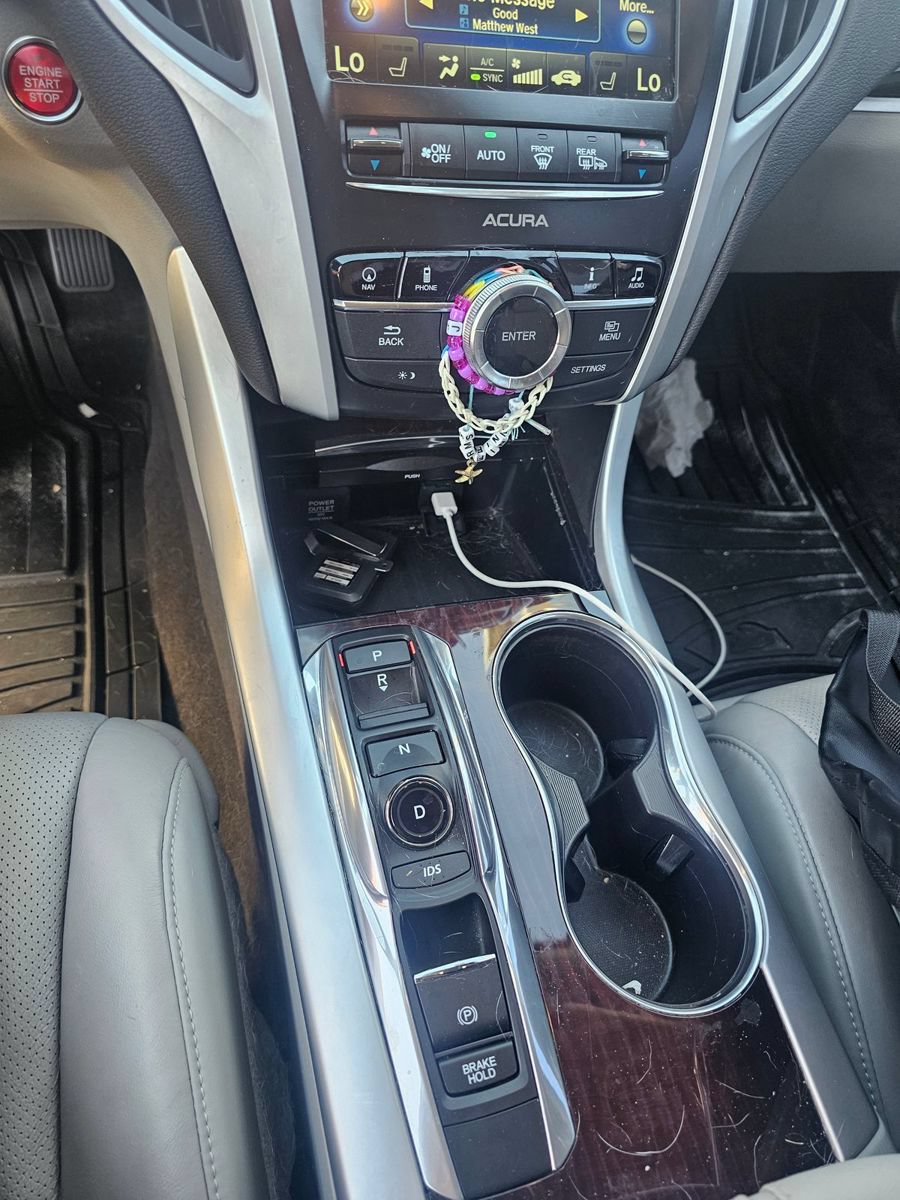 Used 2017 Acura TLX w/ Technology Package FWD image 5