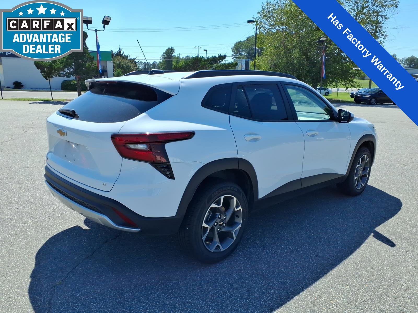 Used 2025 Chevrolet Trax LT FWD image 5