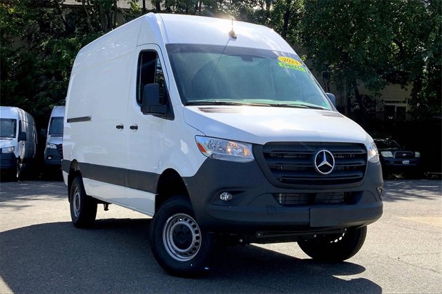Used 2024 Mercedes-Benz Sprinter 2500 image 1