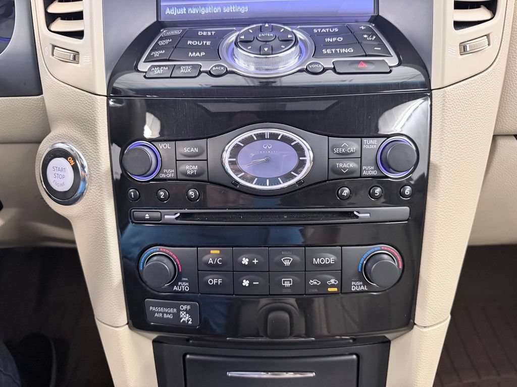 Used 2015 INFINITI QX70 2WD w/ Premium Package image 21