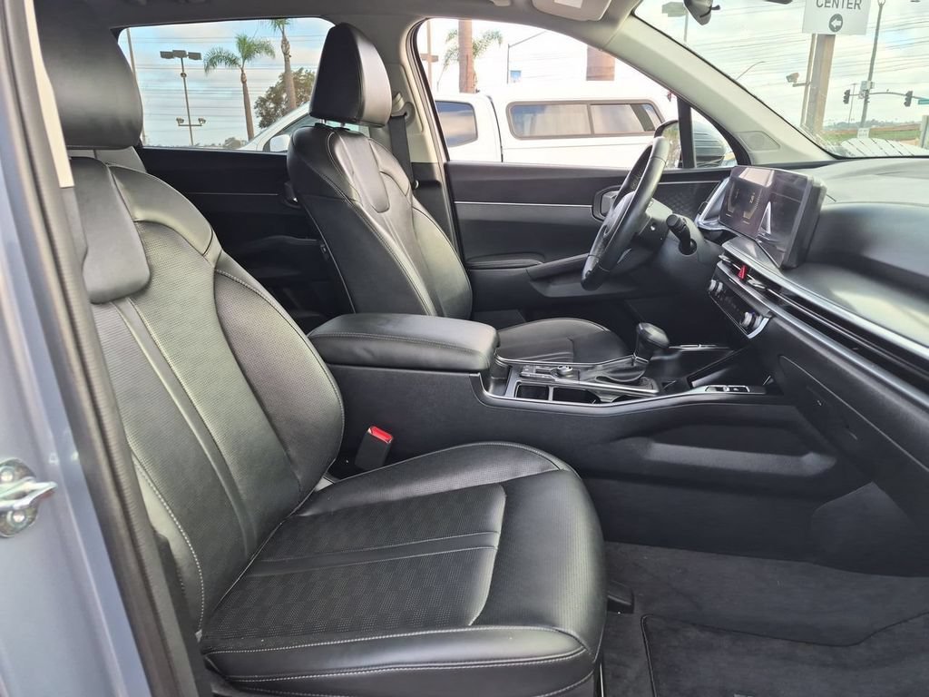 Certified 2024 Kia Sorento S w/ Panoramic Sunroof Package FWD image 29