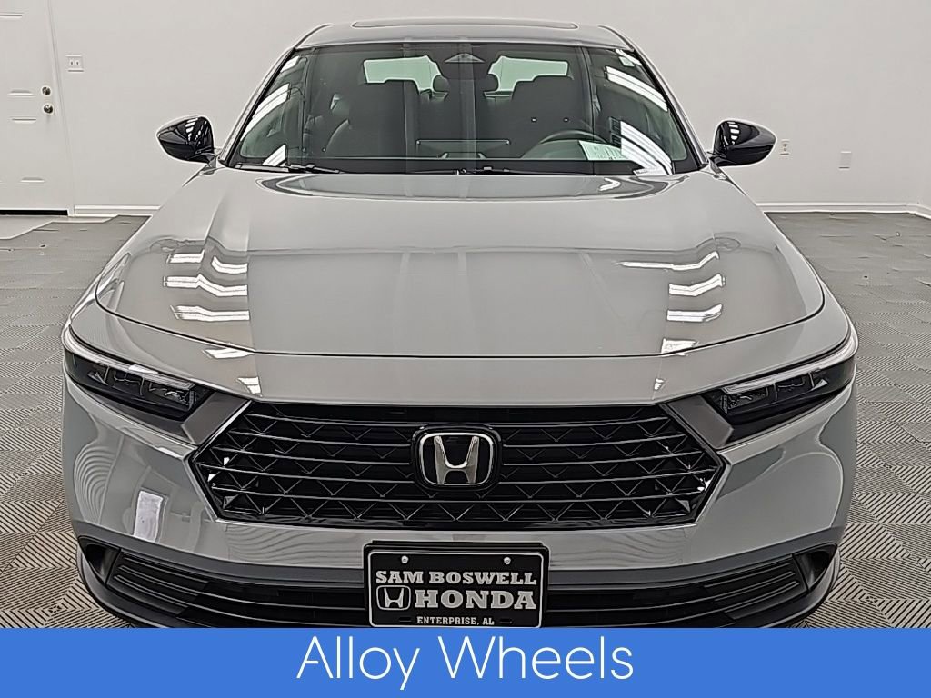 Used 2025 Honda Accord Sport image 4