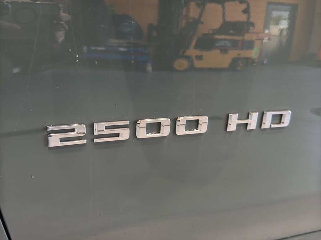 New 2026 Chevrolet Silverado 2500 ZR2 image 13