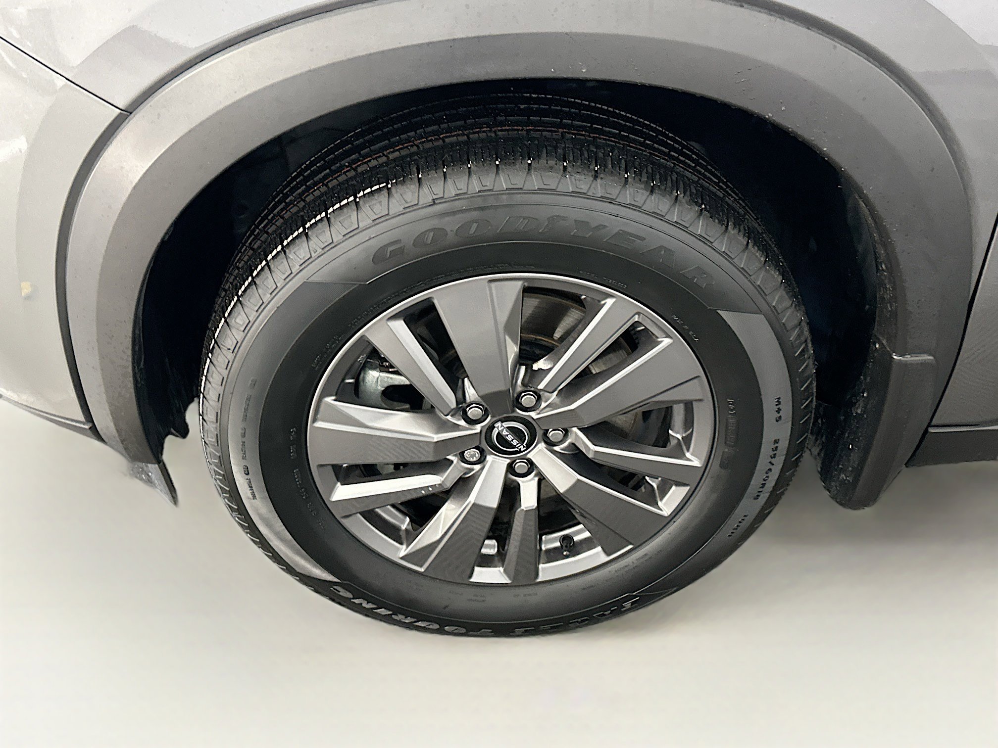 Used 2023 Nissan Pathfinder SV w/ SV Premium Package image 11