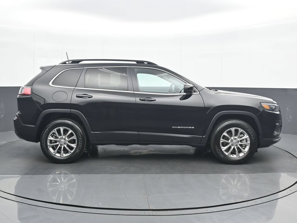 Used 2022 Jeep Cherokee Latitude Lux w/ Sun & Sound Group AWD/4WD image 7