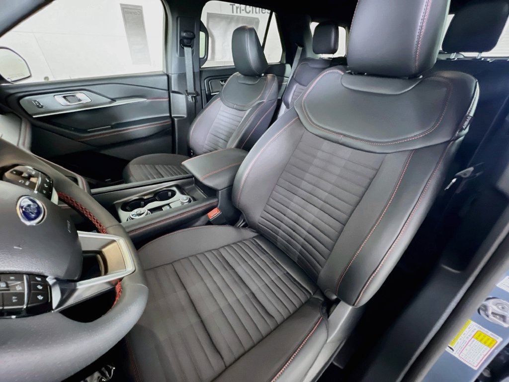 New 2026 Ford Explorer ST-Line w/ ST-Line Street Pack AWD/4WD image 26