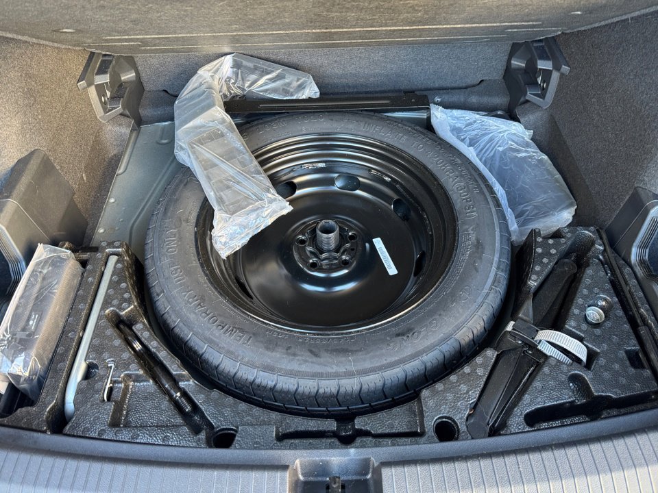 Used 2022 Volkswagen Tiguan SE image 17