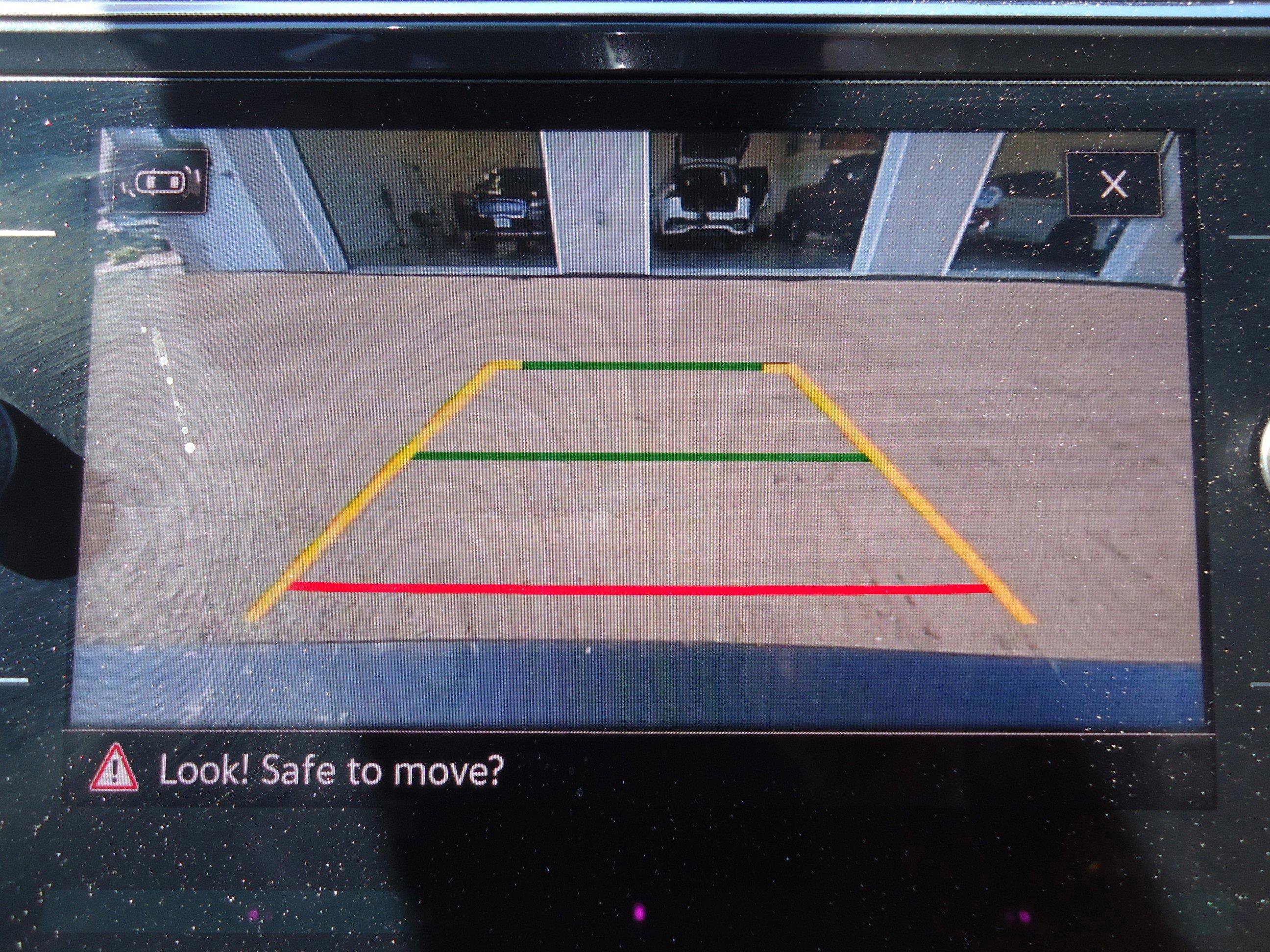 Used 2021 Volkswagen Tiguan SE image 16