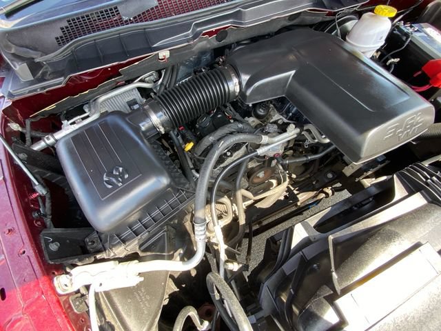 Used 2024 RAM 1500 Classic SLT AWD/4WD image 29